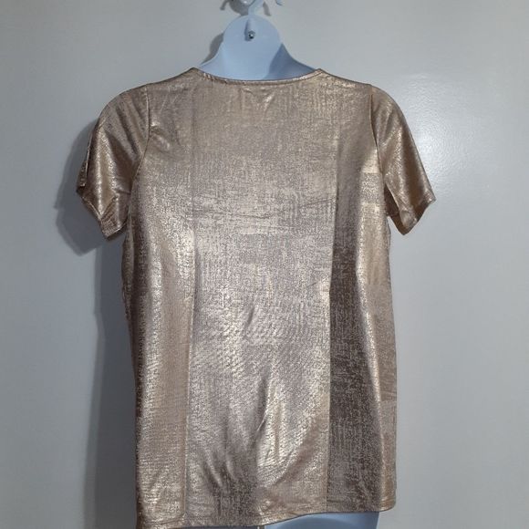 Roaman's Metallic Gold Twist Front Short Sleeve Top 12 NWOT - Picture 4 of 8
